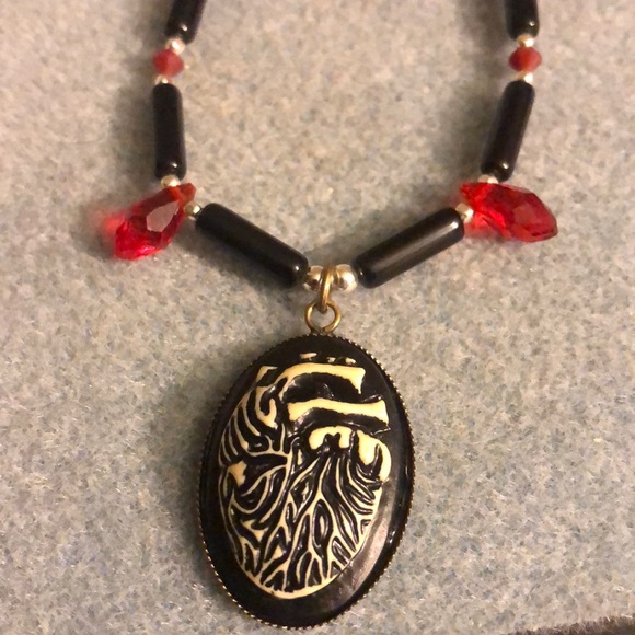 obsidian Swarovski crystal heart pendant - Picture 2 of 6